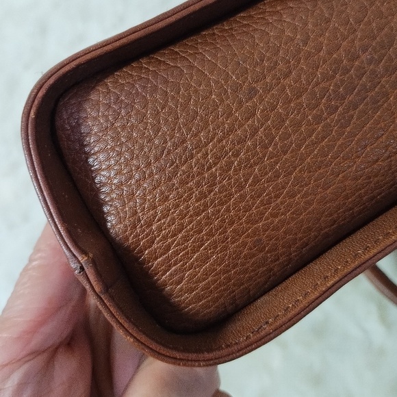 Vintage Burberry LeatherTote Bag. - Picture 7 of 16